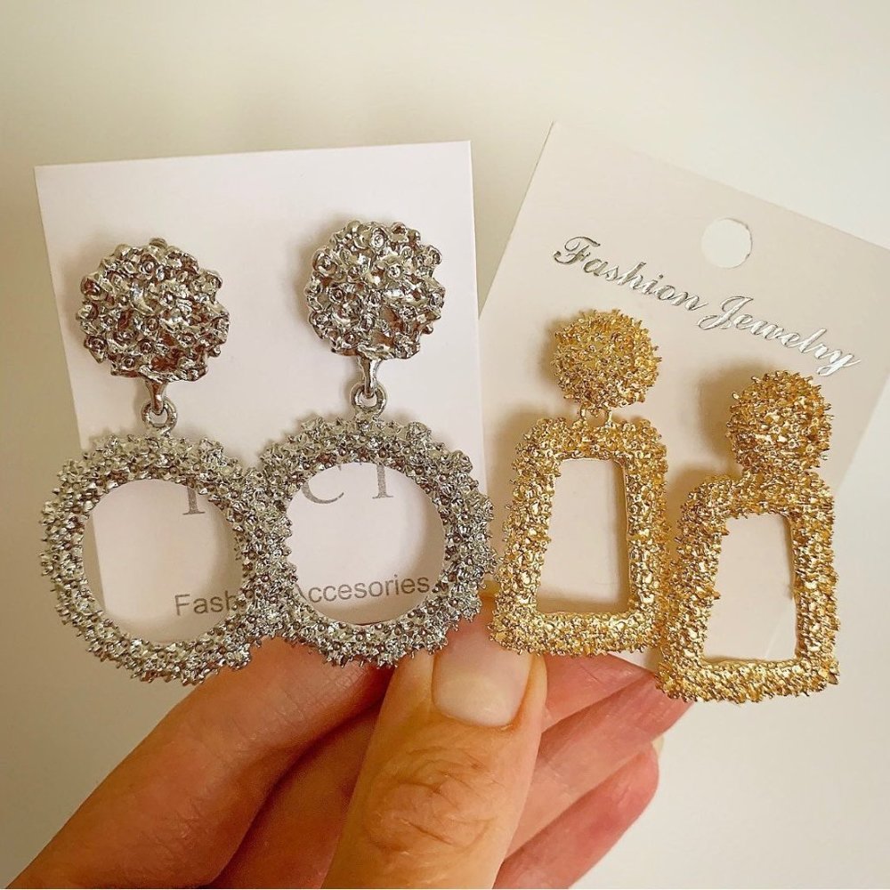 2 piece geometric textured earrings